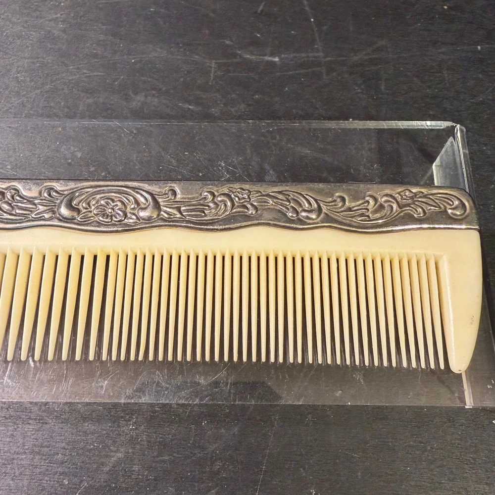 Vintage Ornate Silver Tone Floral Repousse Spine Cream Hair Comb 7.25 Inch